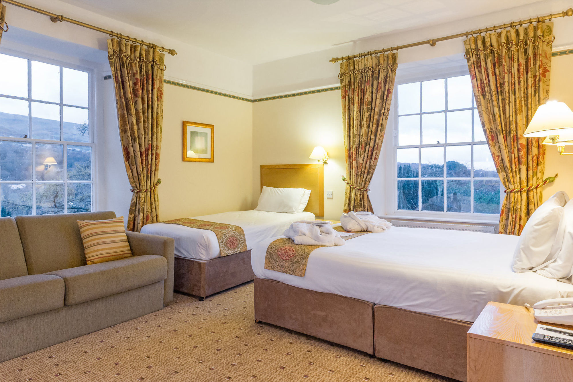 Royal Victoria Hotel Snowdonia Llanberis Exterior photo